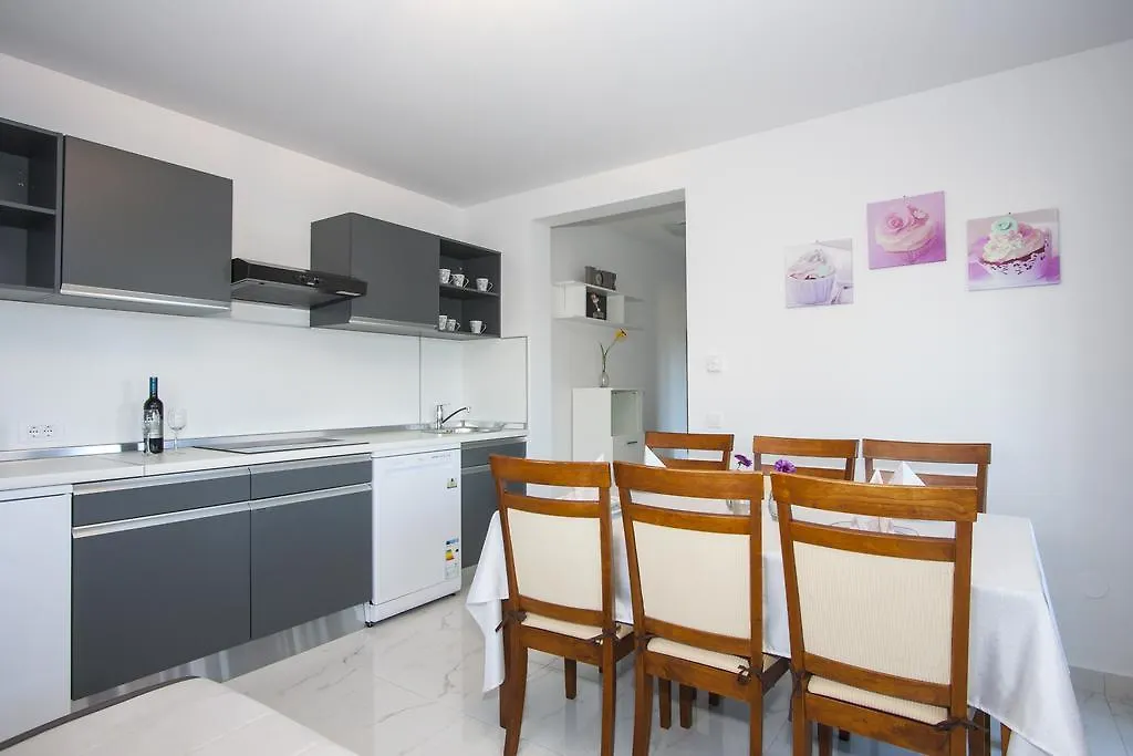Apartments Jelena Nova Vas