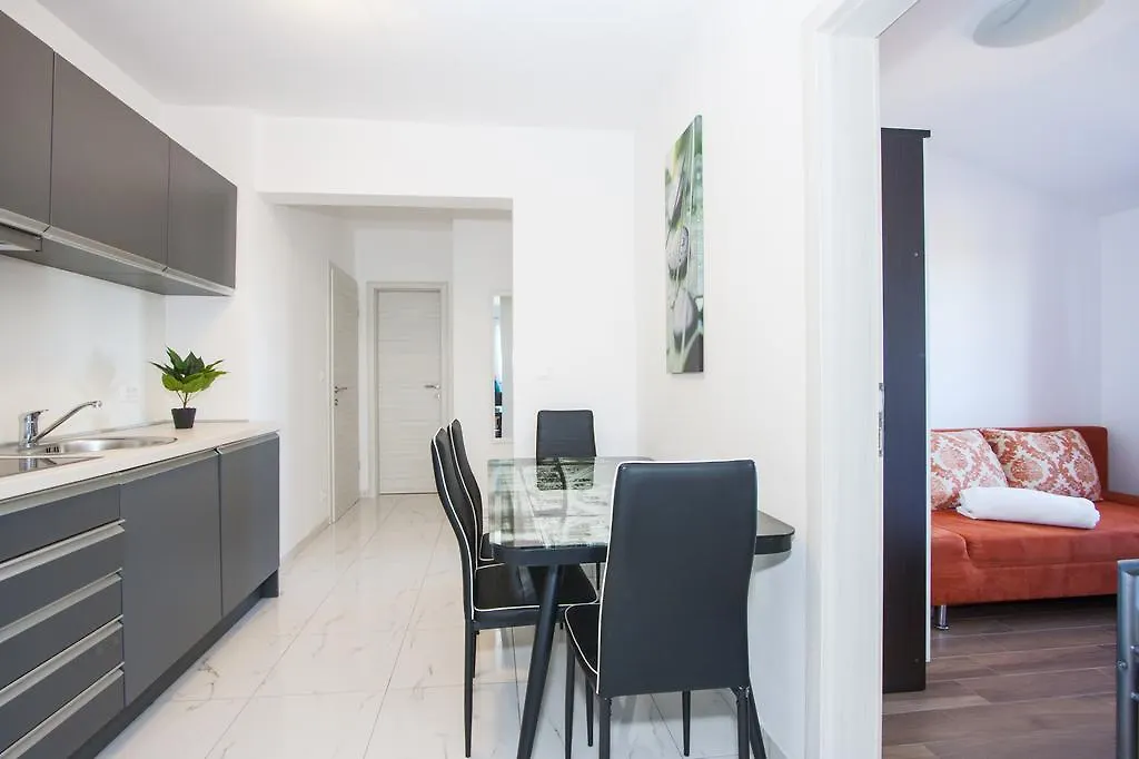 Apartments Jelena Nova Vas  0*, Nova Vas (Porec) Croatia