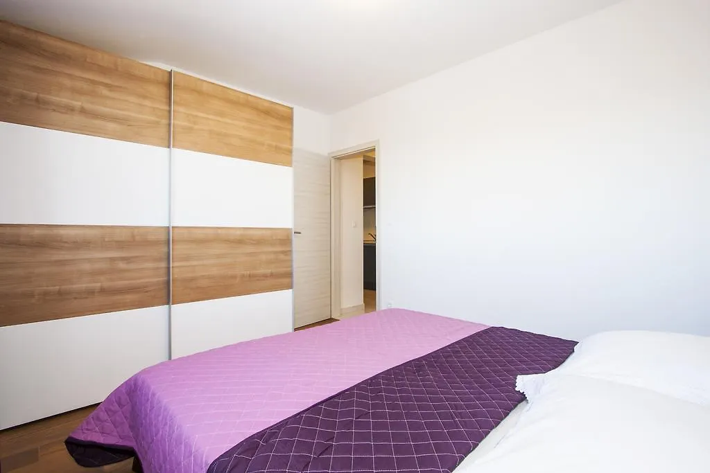 Apartments Jelena Nova Vas  Croatia