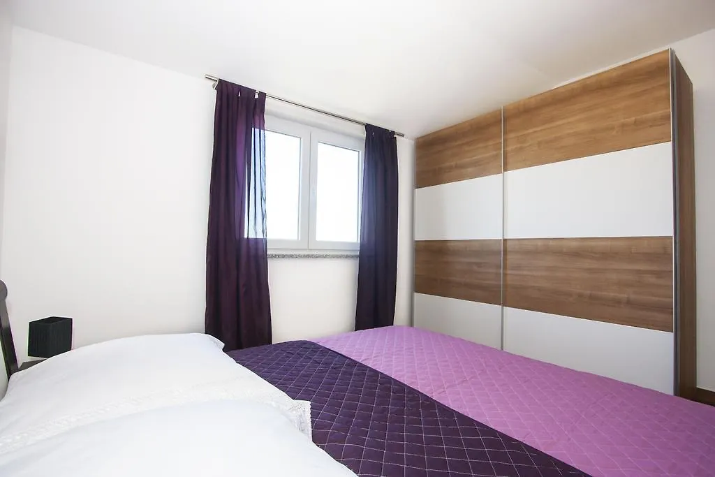 Apartments Jelena Nova Vas  Nova Vas (Porec)