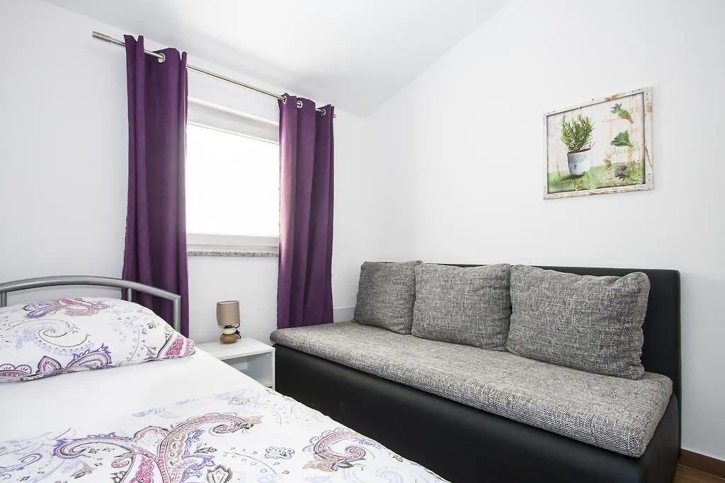 Apartments Jelena Nova Vas  Croatia