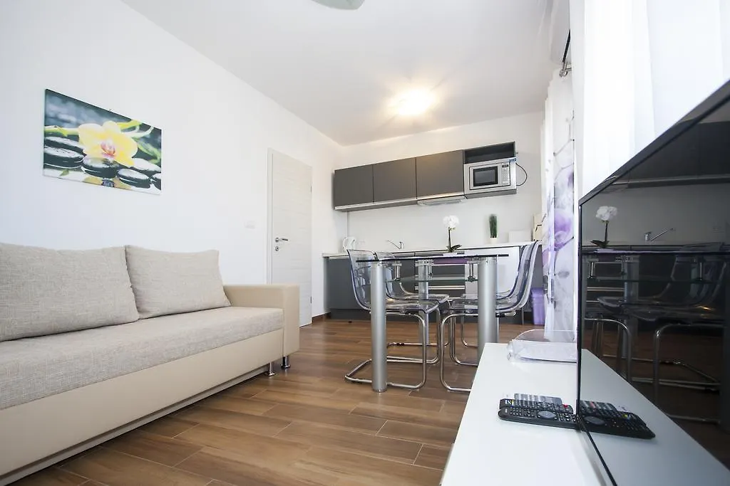 Apartments Jelena Nova Vas  Croatia
